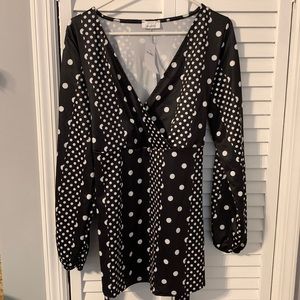 Navy Blue blouse w/ white pattern of dots in size 18 can be casual or business